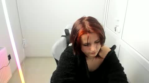 Evie online show from April 30, 9:25 am