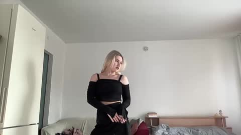 elaraluxxxe online show from February 22, 11:02 am