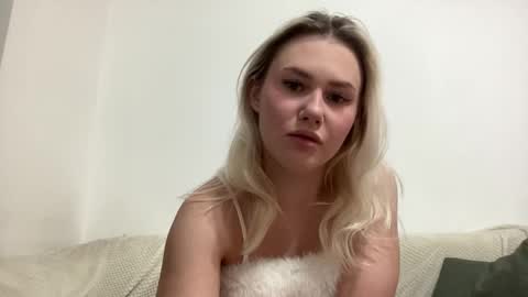 elaraluxxxe online show from October 31, 12:09 pm