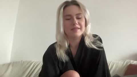 elaraluxxxe online show from November 4, 11:04 am