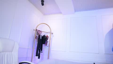 Snapshot of elasummeer chatting on September 29, 11:48 am Elasummeer online show from September 29, 11:48 am