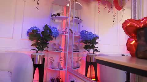 Elasummeer online show from February 16, 11:43 am