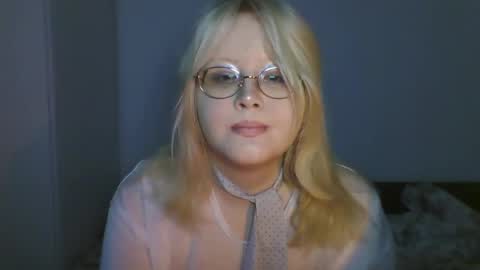 elayne_sweet online show from June 3, 6:03 am