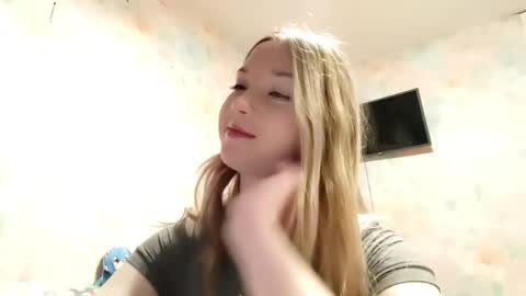 MIa online show from February 26, 2:05 pm