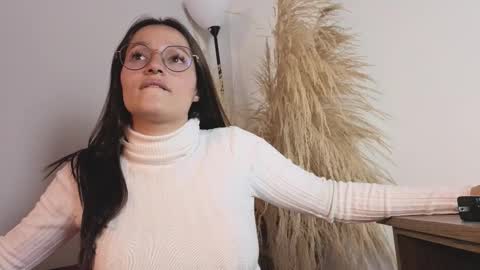 Elecktra online show from March 14, 9:05 pm