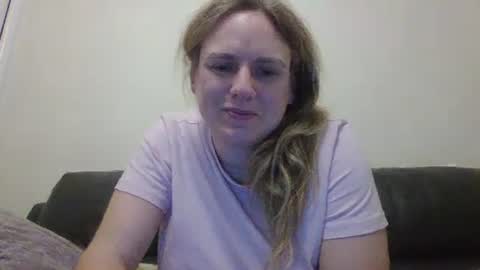 Snapshot of electric_lacey2 chatting on March 9, 11:03 pm electric_lacey2 online show from March 9, 11:03 pm