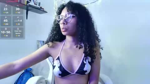 Snapshot of elektra_williams chatting on January 24, 10:08 pm elektra_williams online show from January 24, 10:08 pm