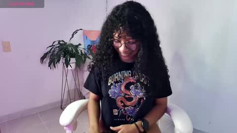 Snapshot of elektra_williams chatting on February 18, 10:03 pm elektra_williams online show from February 18, 10:03 pm