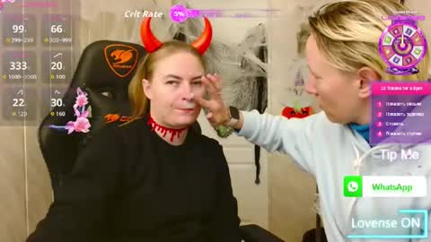 Snapshot of elena_maeer chatting on October 20, 12:19 pm Elena online show from October 20, 12:19 pm