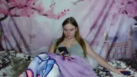Snapshot of elena_maeer chatting on October 9, 12:09 pm Elena online show from October 9, 12:09 pm