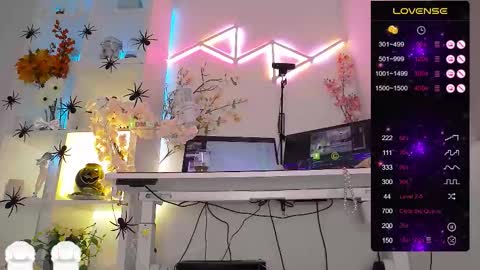 Snapshot of elena_marilyn chatting on October 26, 9:10 pm Elena online show from October 26, 9:10 pm