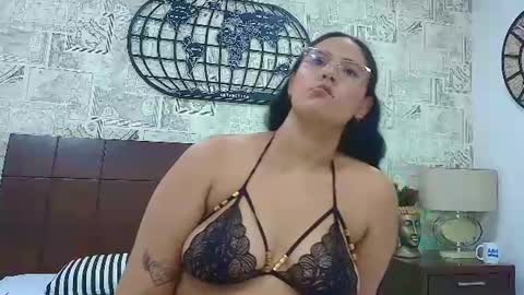 Laura online show from July 21, 9:26 pm