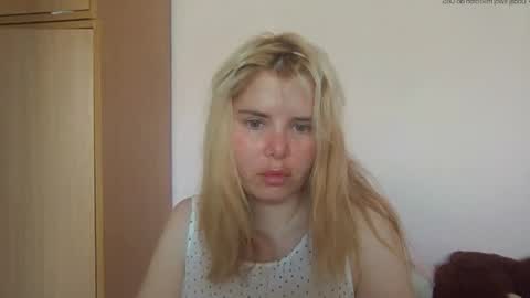 Elena online show from May 31, 4:02 pm