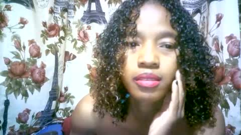 Snapshot of elenah0123 chatting on October 6, 6:52 am elenah013 online show from October 6, 6:52 am