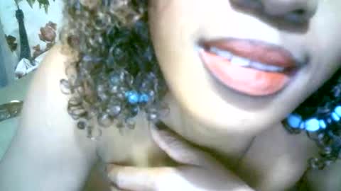 Snapshot of elenah0123 chatting on October 4, 7:36 am elenah013 online show from October 4, 7:36 am