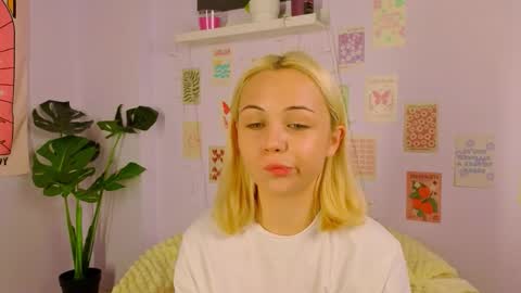 elenamonroee online show from October 24, 3:24 am