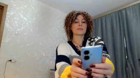 Snapshot of elenaza chatting on January 13, 11:30 am elenaza online show from January 13, 11:30 am