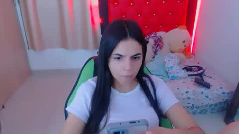 agnes online show from December 15, 5:31 pm
