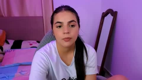 Snapshot of elenna_hotx chatting on October 30, 11:17 pm agnes online show from October 30, 11:17 pm