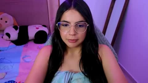 Snapshot of elenna_hotx chatting on October 29, 11:07 pm agnes online show from October 29, 11:07 pm