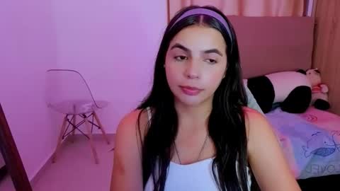 agnes online show from April 14, 7:25 pm