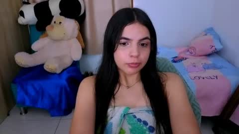 Snapshot of elenna_hotx chatting on September 27, 9:00 pm agnes online show from September 27, 9:00 pm