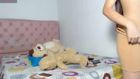 elettra_parisi19 online show from February 3, 9:18 pm