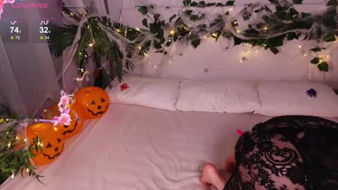 Snapshot of elfamirielle chatting on October 25, 8:44 am Elfa online show from October 25, 8:44 am