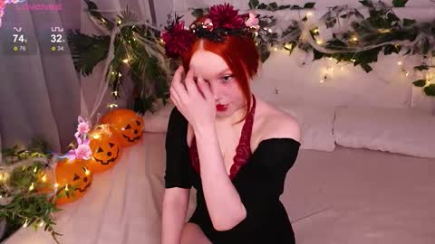 Snapshot of elfamirielle chatting on October 30, 8:27 am Elfa online show from October 30, 8:27 am