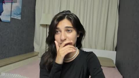 Snapshot of elfy_rare chatting on September 19, 8:52 pm Elfy online show from September 19, 8:52 pm