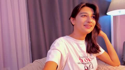 Snapshot of elfy_rare chatting on October 1, 3:06 pm Elfy online show from October 1, 3:06 pm