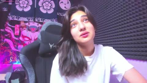 Snapshot of elfy_rare chatting on November 1, 2:32 pm Elfy online show from November 1, 2:32 pm