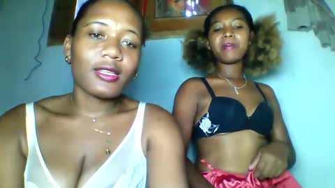 Snapshot of elia011 chatting on January 26, 2:41 pm elia011 online show from January 26, 2:41 pm