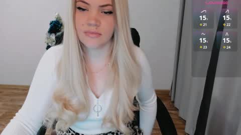 Ella online show from December 19, 8:24 am