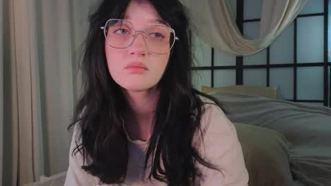 Ellie online show from September 26, 8:28 pm