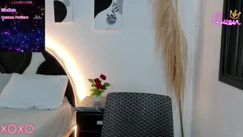 eliiih_ online show from April 2, 12:52 am