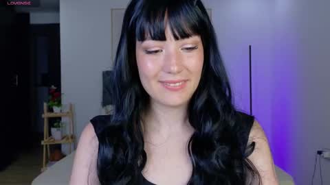 eliiih_ online show from October 4, 2:17 am