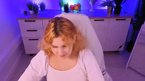  Elina  Follow me  online show from September 16, 2:25 pm