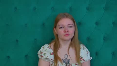 elinavale online show from May 29, 6:28 pm