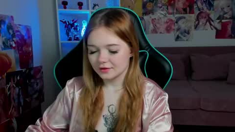 elinavale online show from May 31, 6:09 pm