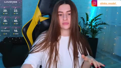 Elina online show from December 3, 6:38 pm
