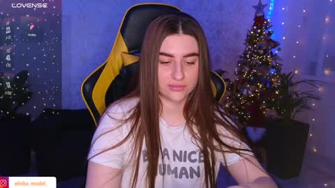 Elina online show from December 17, 7:26 pm