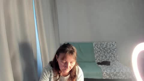 Elis online show from December 18, 2:05 am