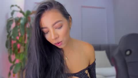 Elisa online show from October 16, 8:55 pm