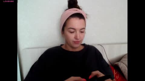 elisa_dove208 online show from October 2, 5:01 am