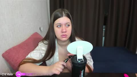 Snapshot of elisa_kollin chatting on December 19, 10:56 am Aletta Oushen online show from December 19, 10:56 am