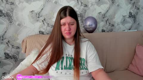 Snapshot of elisa_kollin chatting on February 6, 6:51 am Aletta Oushen online show from February 6, 6:51 am