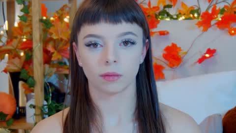 ElisabethDavis online show from October 4, 5:28 pm