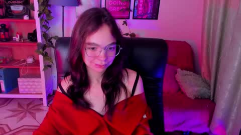 Elise online show from October 12, 3:58 pm