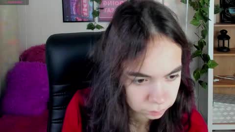 Elise online show from October 25, 4:14 pm